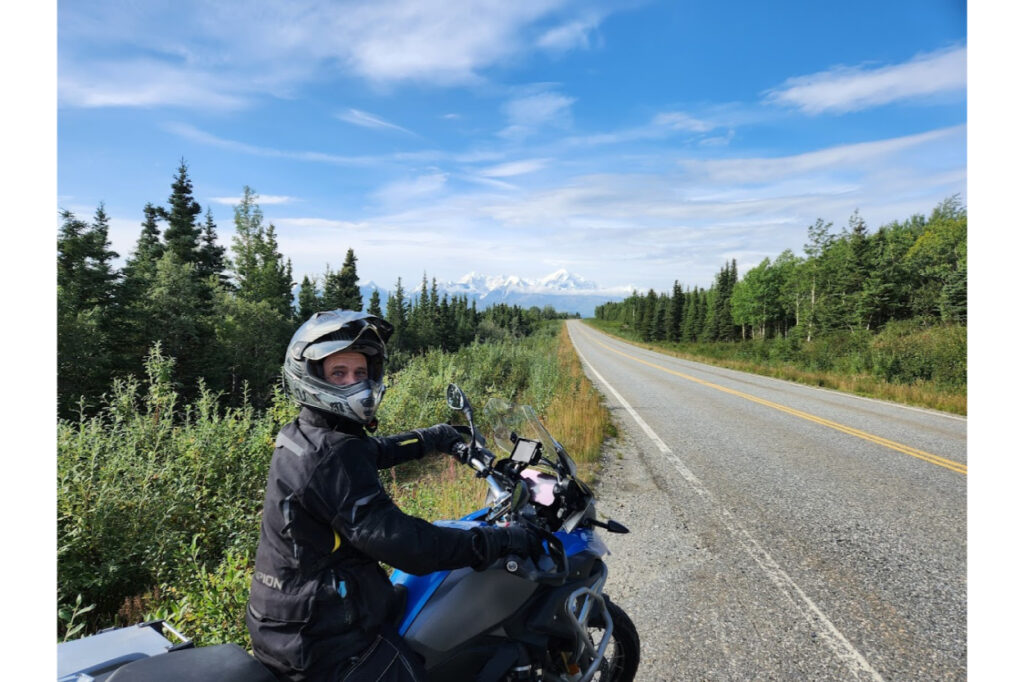 Row_073_Akmotoadv-Alaska-Motorcycle-Adventures-2.jpg