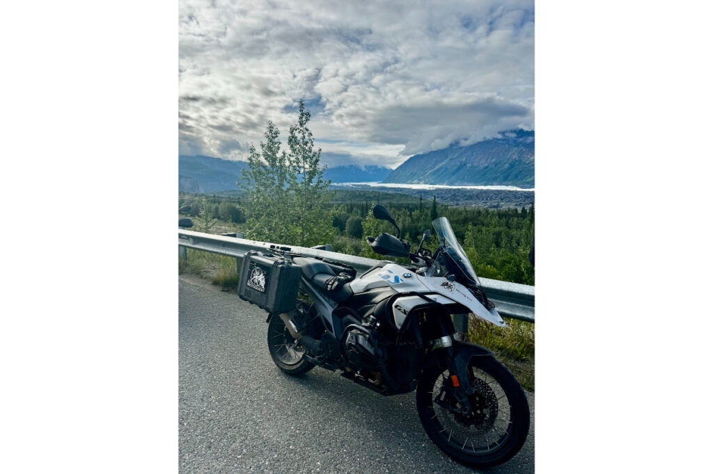 Row_077_Motoquest-Alaska-3.jpg